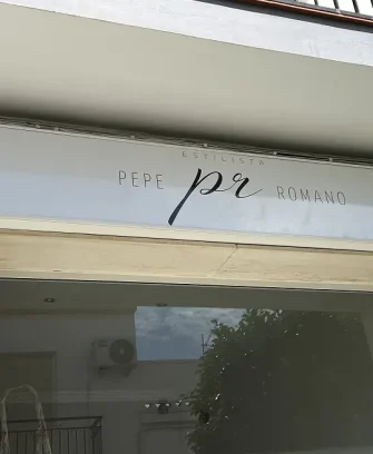estilista-pepe-romano-letrero-luminoso estilista-pepe-romano-letrero-luminoso